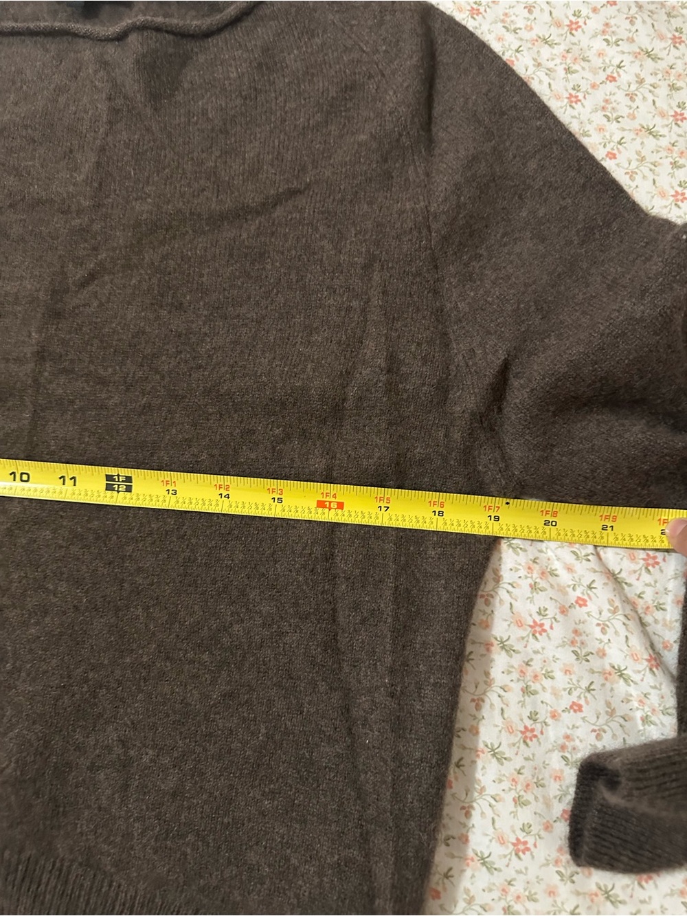 Women's Brown boatneck Sweater size small - Picture 10 of 10
